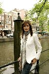Amsterdam 30 mei 2004
Cindy Crawford in Amsterdam op red light district
