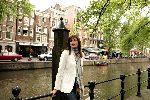 Amsterdam 30 mei 2004
Cindy Crawford in Amsterdam op red light district