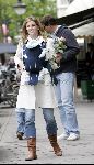 Amsterdam 8 mei 2004
Reinout Oerlemans met Danielle Overgaag en Tijmen en Fiene wandelen op cornelis schuytstraat