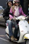 Amsterdam 28 mei 2004
Ellemieke Vermolen met vriend Ferenc Boltini op scooter