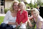 Kaatsheuvel 16 mei 2004
Esther Duller met dochters