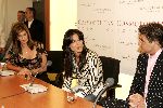 Amsterdam 31 mei 2004
Cindy Crawford bij presentatie nieuwe parfum in Amsterdam Arena.  Cindy Crawford Gabriela Sabatini en Rene Froger
