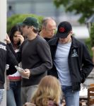 Amsterdam 3 mei 2004
Matt Damon met vriendin Luciana en George Clooney op terras bij het Amstel Hotel.
