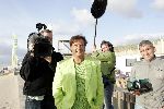 Bloemendaal 12 mei 2004
Feestje van Leco  Zadelhoff in strandtent vroeger.
Gerard Joling met max en cameraploeg