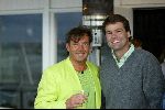 Bloemendaal 12 mei 2004
Feestje van Leco  Zadelhoff in strandtent vroeger.
Gerard Joling en Reinout Oerlemans