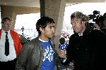 Noordwijk 26 mei 2004
Spelers Nederlands elftal melden zich bij Huis ter Duin voor trainingskamp EK Portugal. 
Giovanni v Bronckhorst met Hans Kraay jr