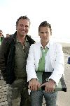 Bloemendaal 12 mei 2004
Feestje van Leco  Zadelhoff in strandtent vroeger.
Gordon en Jacob v Rozelaar