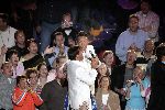 Amsterdam 26 mei 2004
Rene Froger in de Arena.    Rene Froger  met Gordon en Gerard Joling