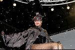 Amsterdam 28 mei 2004
Show Rodrigo Otazu in hangar op schiphol Oost.
Grace Jones.