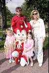 Kaatsheuvel 16 mei 2004
Hans v Hemert met vriendin dochter en kleindochter
Peter Smulders bv