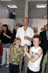 Laren 16 mei 2004
Presentatie boek Sjoerd Pleijsier. Haye v d Heyden met kinderen