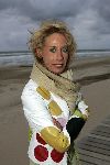 Bloemendaal 12 mei 2004
Feestje van Leco  Zadelhoff in strandtent vroeger.
Joke Bruijs