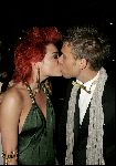 Rotterdam  10 mei 2004
Uitreiking Musical Awards in nieuw Luxor.
Kim Lian v d Weij kussend met vriend