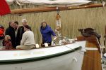 Muiden 2 mei 2004
Koningin Beatrix voor het eerst dit jaar weer varen met de Groene Draeck.