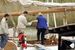 Muiden 2 mei 2004
Koningin Beatrix voor het eerst dit jaar weer varen met de Groene Draeck.