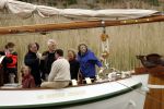 Muiden 2 mei 2004
Koningin Beatrix voor het eerst dit jaar weer varen met de Groene Draeck.