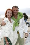 Bloemendaal 12 mei 2004
Feestje van Leco  Zadelhoff in strandtent vroeger.
Leco Zadelhoff met Patty Somer