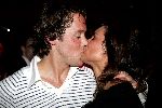 Rotterdam  10 mei 2004
Uitreiking Musical Awards in nieuw Luxor.
Lieke v Lexmond met vriend kussend
