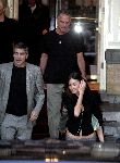 Amsterdam 17 mei 2004
George Clooney verlaat het Amstel Hotel met zijn vriendin Lisa Snoden.