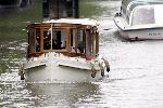Amsterdam 2 mei 2004
Matt Damon met vriendin op rondvaart boot.