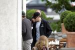 Amsterdam 3 mei 2004
Matt Damon met vriendin Luciana en George Clooney op terras bij het Amstel Hotel.