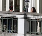 Amsterdam 3 mei 2004
Matt Damon met vriendin Luciana en George Clooney op terras bij het Amstel Hotel.