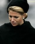 Amsterdam 4 mei 2004
Dodenherdenking op de dam met Koningin Beatrix Maxima en Prins Willem Alexander.