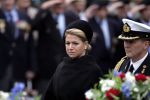 Amsterdam 4 mei 2004
Dodenherdenking op de dam met Koningin Beatrix Maxima en Prins Willem Alexander.