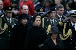 Amsterdam 4 mei 2004
Dodenherdenking op de dam met Koningin Beatrix Maxima en Prins Willem Alexander.