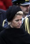 Amsterdam 4 mei 2004
Dodenherdenking op de dam met Koningin Beatrix Maxima en Prins Willem Alexander.