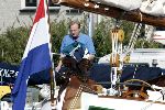 Muiden 9 mei 2004
Koningin Beatrix Prins Constantijn Prinses Laurentien varen met Groene Draeck.
Prins Carlos