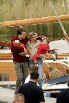 Muiden 9 mei 2004
Koningin Beatrix varen met Prins Constantijn Prinses Laurentien en Prinses Elouise en Prins Claus
