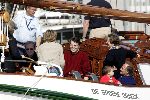 Muiden 9 mei 2004
Koningin Beatrix Prins Constantijn Prinses Laurentien varen met Groene Draeck.
Prinses Eloise.