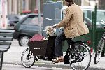 Amsterdam 22 mei 2004
Prins Maurits met prinses Anna in bakfiets