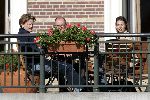 Amsterdam 15 mei 2004
Prins Pieter Christiaan met zijn vriendin in gesprek met general manager van Amstel Hotel