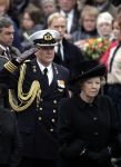 Amsterdam 4 mei 2004
Dodenherdenking op de dam met Koningin Beatrix Maxima en Prins Willem Alexander.