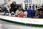 Muiden 9 mei 2004
Koningin Beatrix Prins Constantijn Prinses Laurentien varen met Groene Draeck.
Prinses Eloise.
