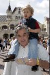Kaatsheuvel 16 mei 2004
Robert v d Kamp Beveiliging met zoontje