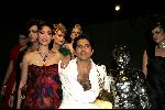 Amsterdam 28 mei 2004
Show Rodrigo Otazu in hangar op schiphol Oost
Rodrigo Otazu met modellen