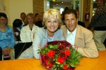 Asperen 28 april 2004
Saskia & Serge krijgen koninklijke onderscheiding.