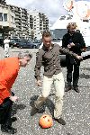 Noordwijk 26 mei 2004
Spelers Nederlands elftal melden zich bij Huis ter Duin voor trainingskamp EK Portugal 
Wesley Sneijder met Hans Kraay jr
