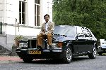 Zeist 18 mei 2004
Wibi Soerjadi in zijn huis in Zeist. Met Rolls Royce