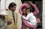 Nigtevecht 7 mei 2005
Trouwen Wilbert Gieske in kerk in Nigtevecht.  
Annemiek Verdoorn met hoed die bijna weg waait