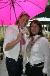 Vierhouten 20 mei 2005
Rally met cabrio's vanwege 10 jarig bestaan Beau Monde.
Bartina Koeman en Nada v Nie onder paraplu