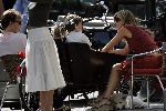 Amsterdam 28 mei 2005
Reinout Oerlemans met Fiene en Thijmen en hond evert in bakfiets. Danielle Overgaag