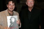 Amsterdam 30 mei 2005
Presentatie Boek Mary Dresselhuys in schouwburg amsterdam.
Dirk Zeelenberg met Joop v d Ende