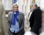 Amsterdam 6 mei 2005
oud scheidsrechter Frans Derks met zijn vrouw op de pc Hooftstraat