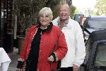 Amsterdam 11 mei 2005
Frans Molenaar feestje 65 jaar bij Le garage.
Nelly Frijda met hond en Frans Mulder