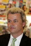 Amsterdam 27 mei 2005
Geert Wilders boek signeren bij Ako winkel op Beethovenstraat.