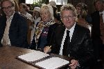Naarden 18 mei 2005
Trouwen Tonnie des Bouvrie en Geert Loman in stadhuis Naarden.
Jan des Bouvrie en Monique des Bouvries